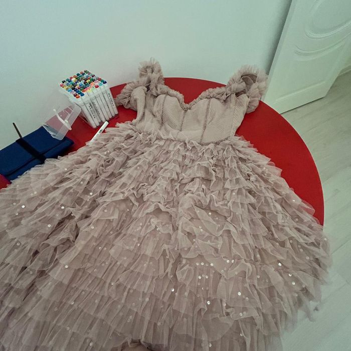 Платье вечернее