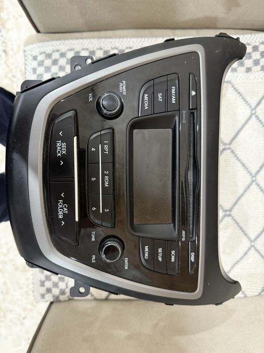 Магнитофон на автомобиль