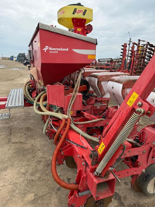 Semănătoare Kverneland Optima HD + APV