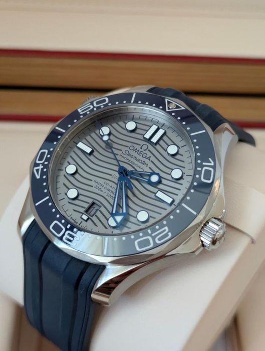Omega Seamaster Diver 300M (2023) / Сив циферблат / Full Set