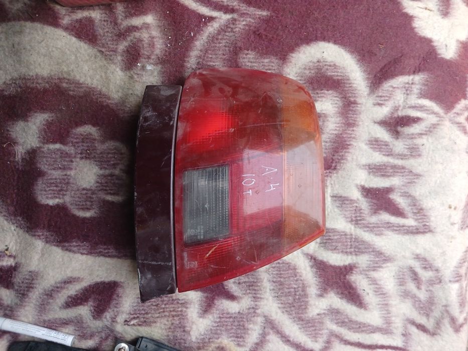 Фонарь Ауди А4 в оригинале