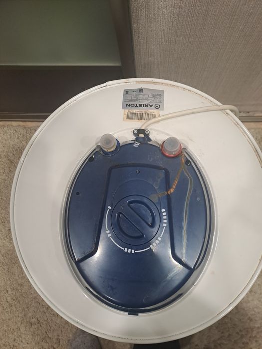 Водонагреватель электрический на запчасти