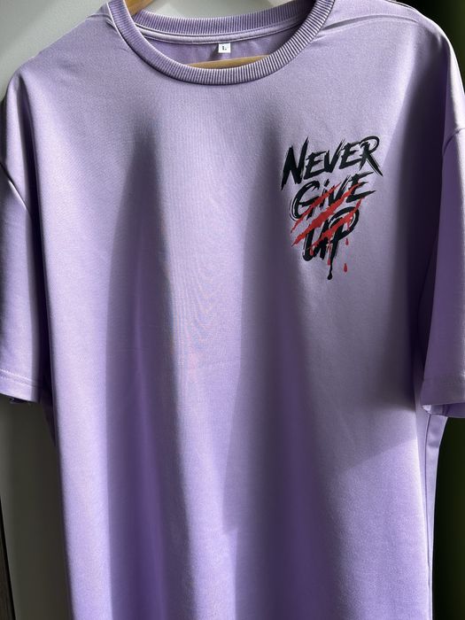 Мъжки тениски цени в описанието