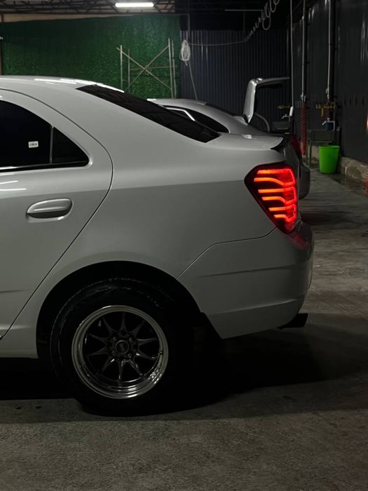 Sotiladi razmeri 15 luboy moshinaga tushadi 8 teshili