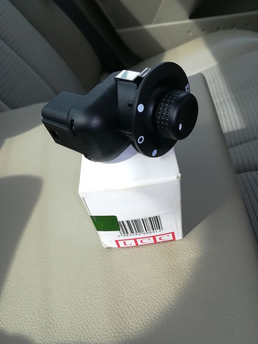 Buton reglaj oglinzi  pentru Renault Megane 2