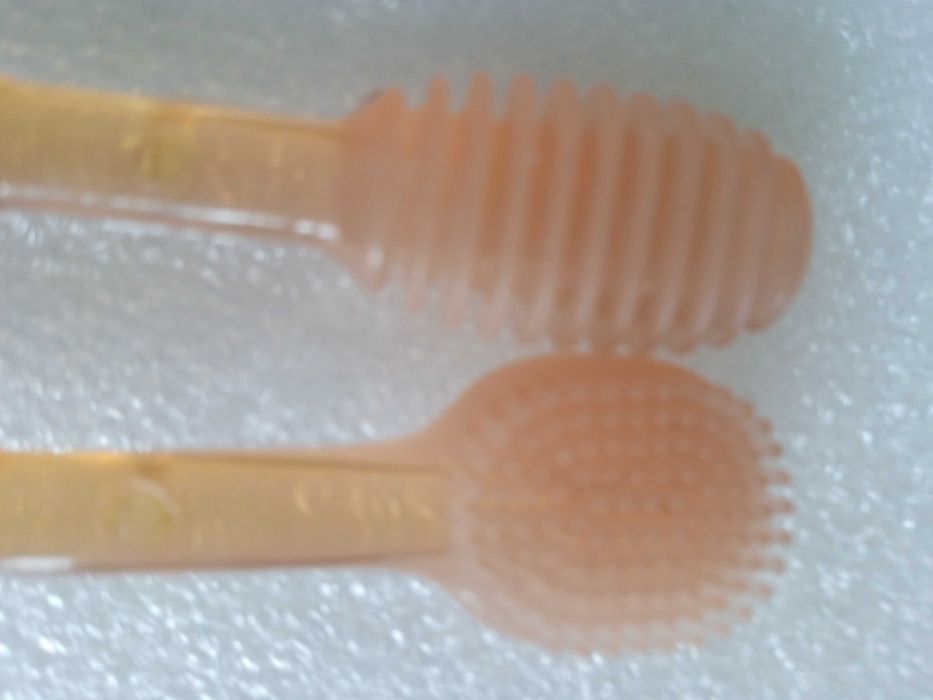 Бебешка силиконова четка за зъби 2 броя