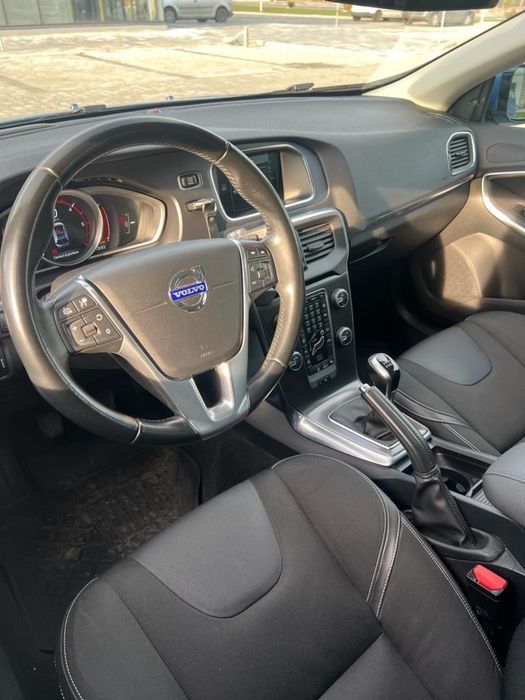 Volvo V40 D4 - 2.0 diesel - 190cp - 2015