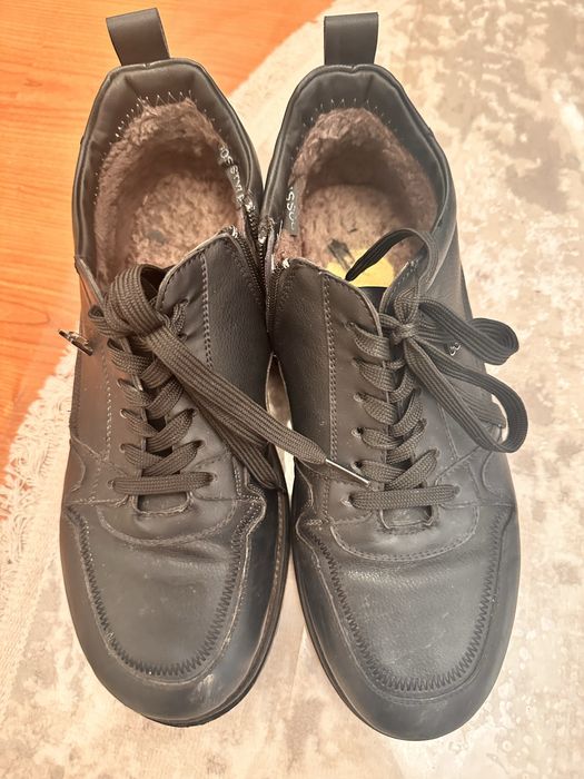 Мужская обувь полусапожки  ботинки 1000 тг