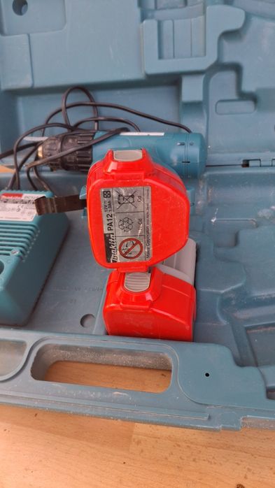 Mașină găurit Makita