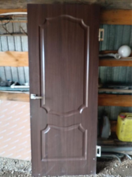 Продам двери межкомнатные