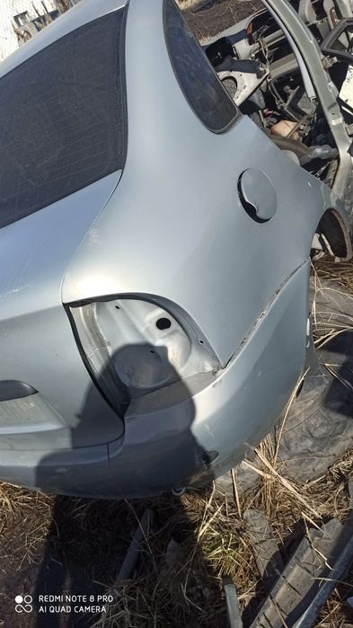 Крышка багажника и крыло правое заднее Калина 1