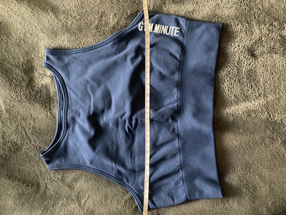 Два комплекта - клин и спортен потник