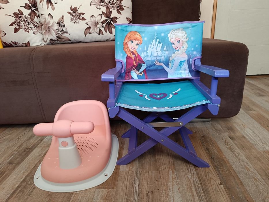 Лот от две столчета