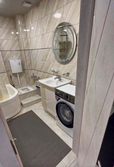 Yunusobot tumani Maegaplanet oldidan Bezmakler