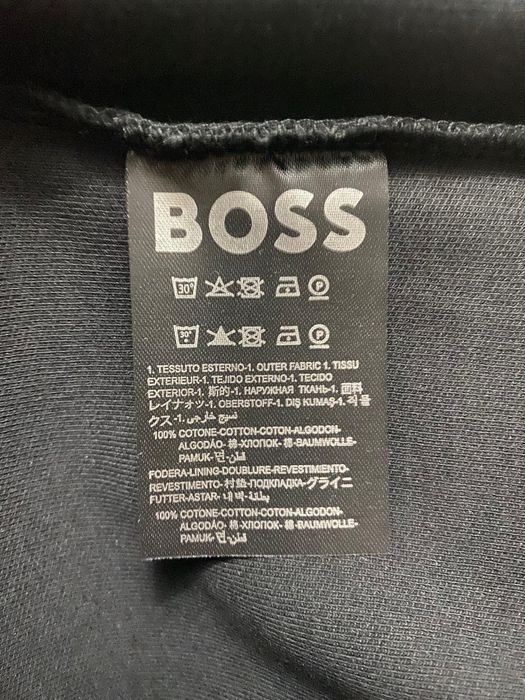 Vând bluze noi de bărbați Boss
