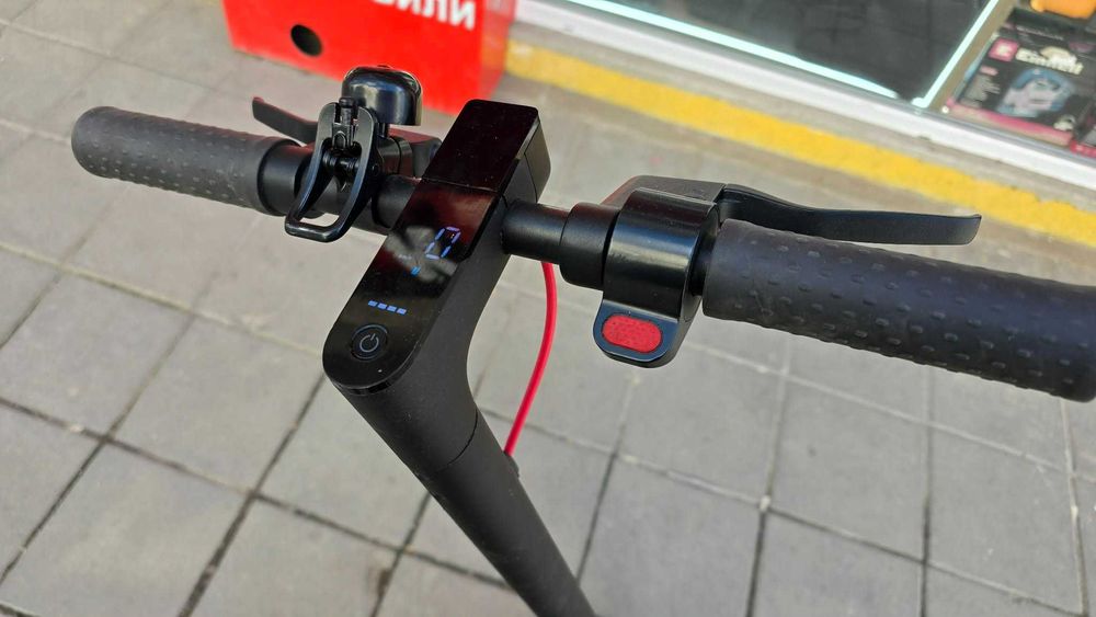 Xiaomi Mi Electric Scooter Pro 2