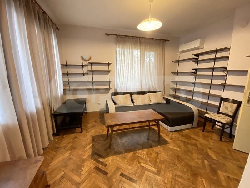 Дава се под наем Тристаен апартамент в Варна, Гръцка махала - 90 кв.м за 400 € - Снимка #3