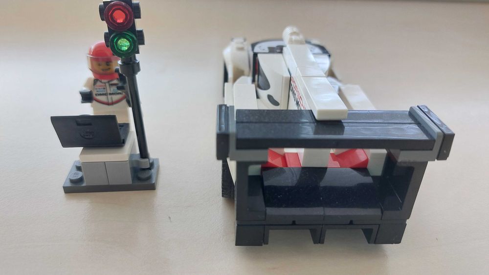 Няколко LEGO Speed Champions