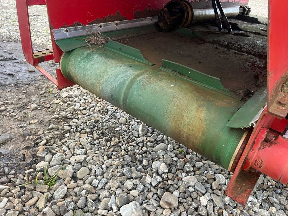 Фуражораздаващо ремарке Trioliet Solomix – 12 м³ + Видео