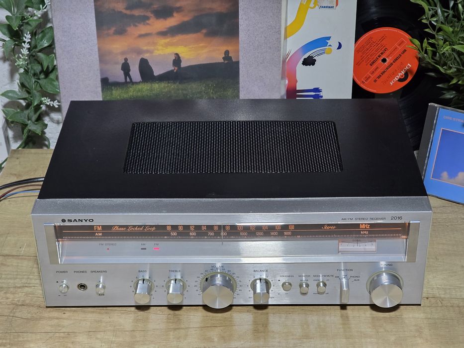Receiver SANYO 2016, amplituner argintiu retro, hifi stereo