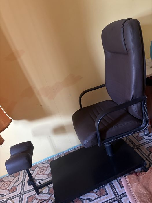 Кресло педикюрная новая