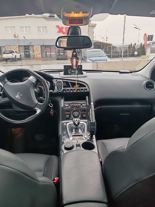 Vând Peugeot 3008 Hybrid4 an 2014