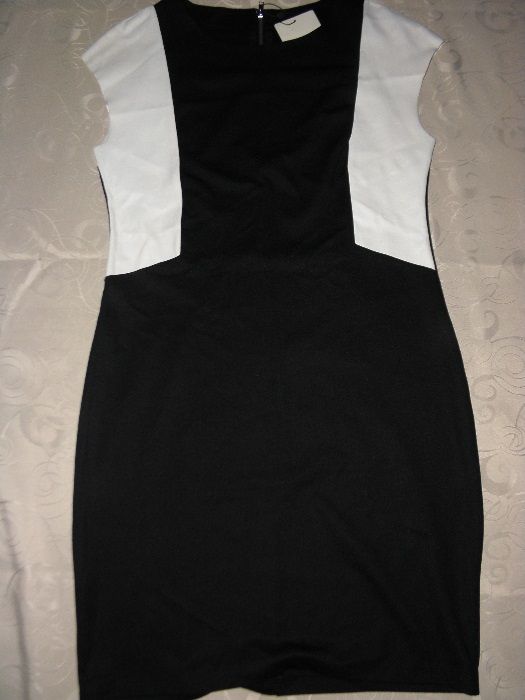 Елегантни черни рокли