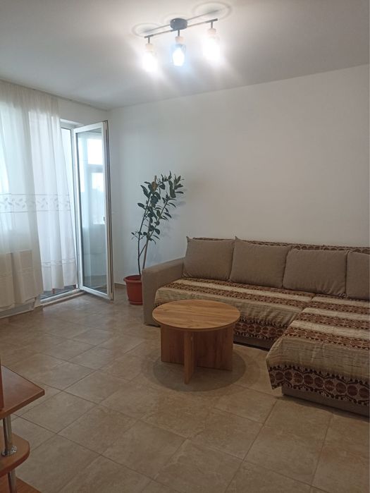 Inchiriez apt la gara