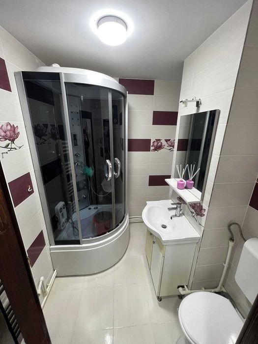 Se închiriază garsoniera tip studio