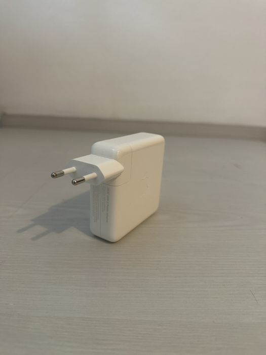 Apple 96W USB-C Power Adapter