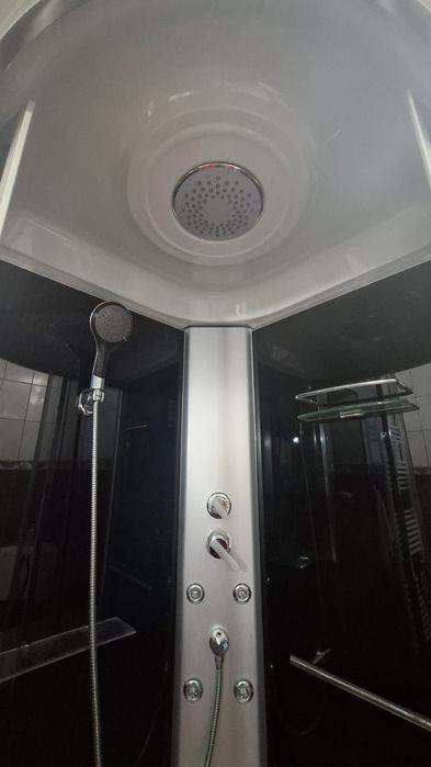 Cabina de dus cu hidromasaj