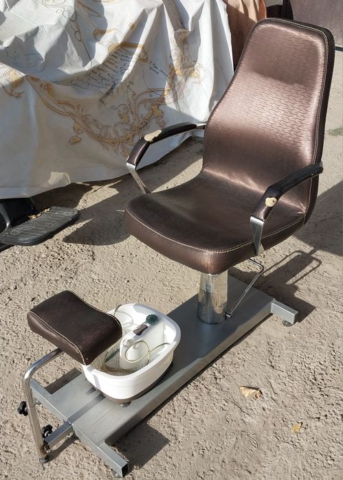Кресло педикюрное