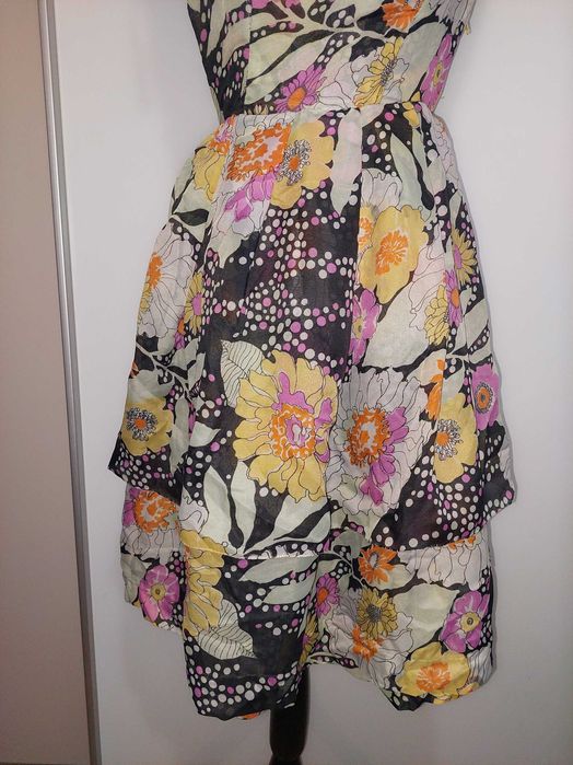 Rochie de vară din voal imprimeu floral, volănașe si fundite la umeri