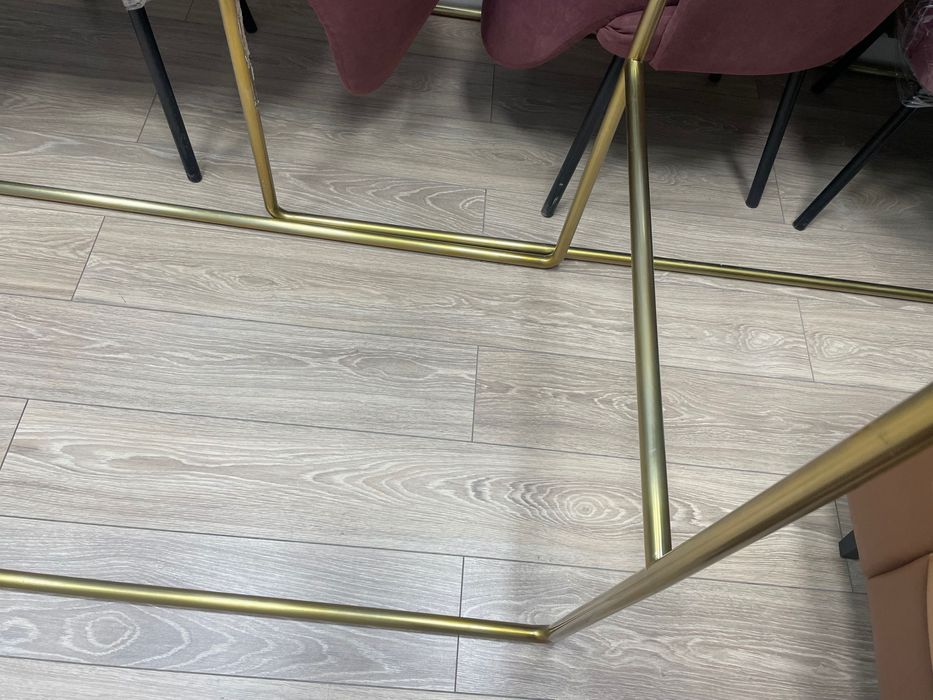 ПРОДАМ СРОЧНО стойки для одежды