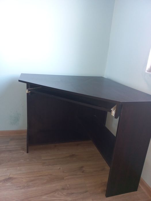 Продавам Бюро ъглово.