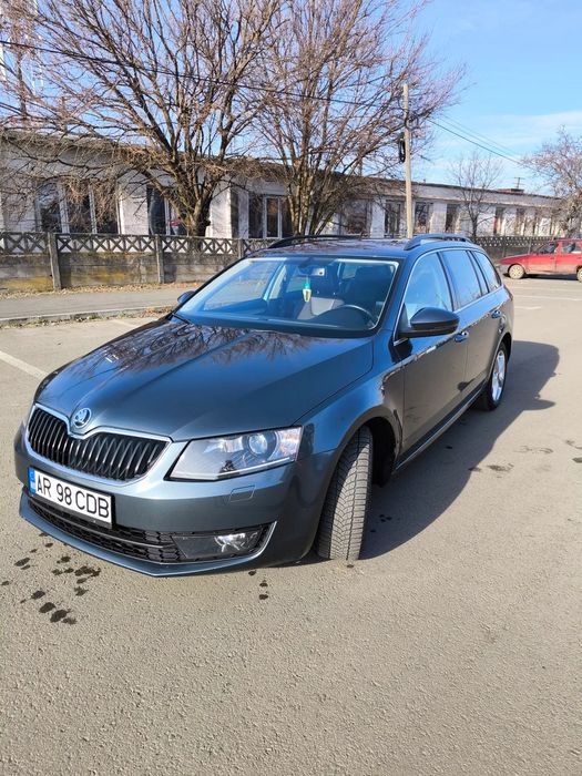 Skoda Octavia Masina super întreținută cu reviziile mereu la zi, masina de familie
