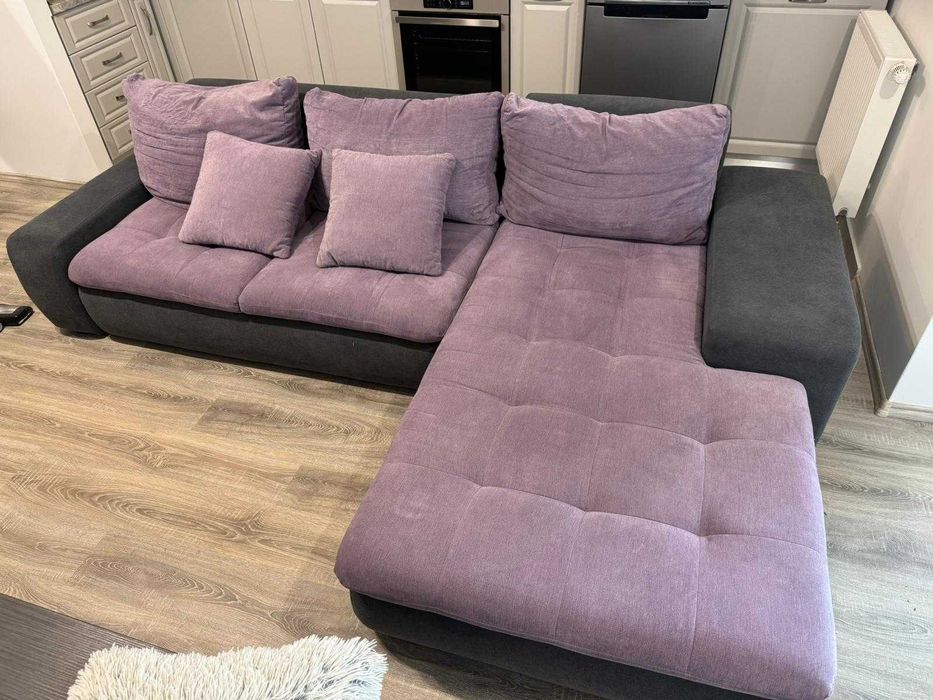 Canapea in forma de L