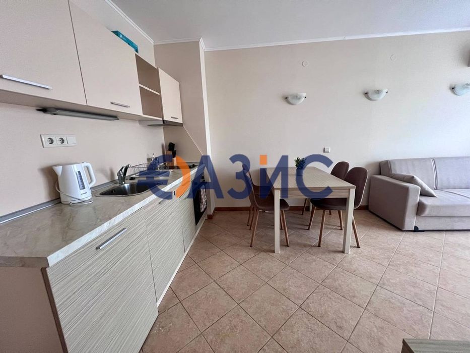Продава се Двустаен апартамент в к.к. Слънчев бряг - 49 кв.м за 1040 €/кв.м - Снимка #2