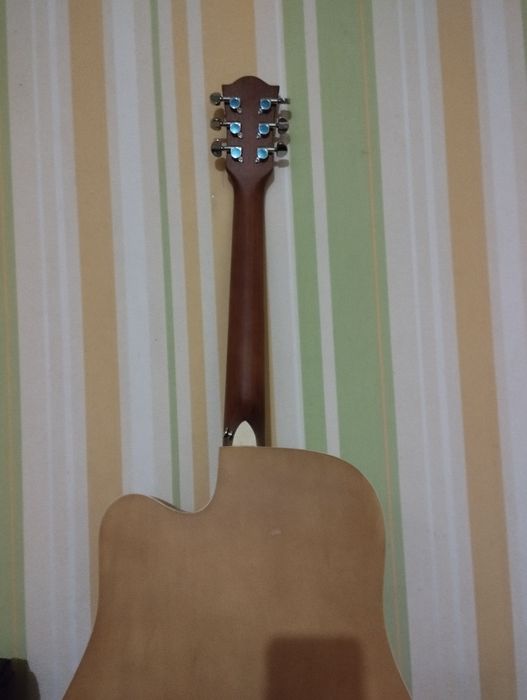 Продам новую гитару