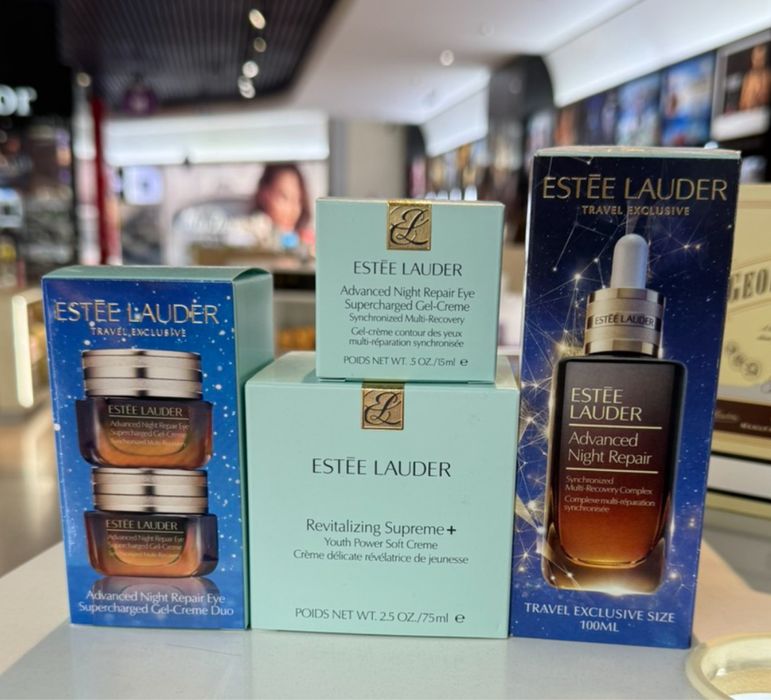 Estee Lauder  /  Estee Lauder