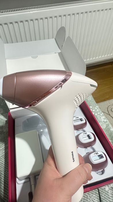 Philips Lumenia Series 9900