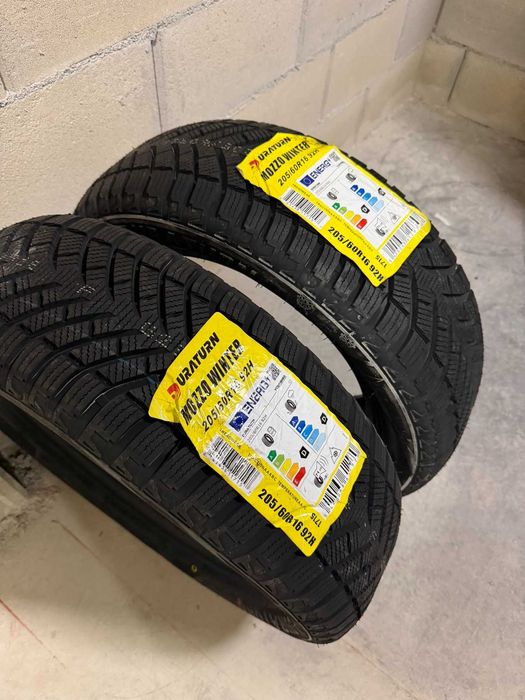 НОВИ Зимни гуми Duraturn Mozzo Winter 205/60 R16 92H 2 броя ДОТ2323