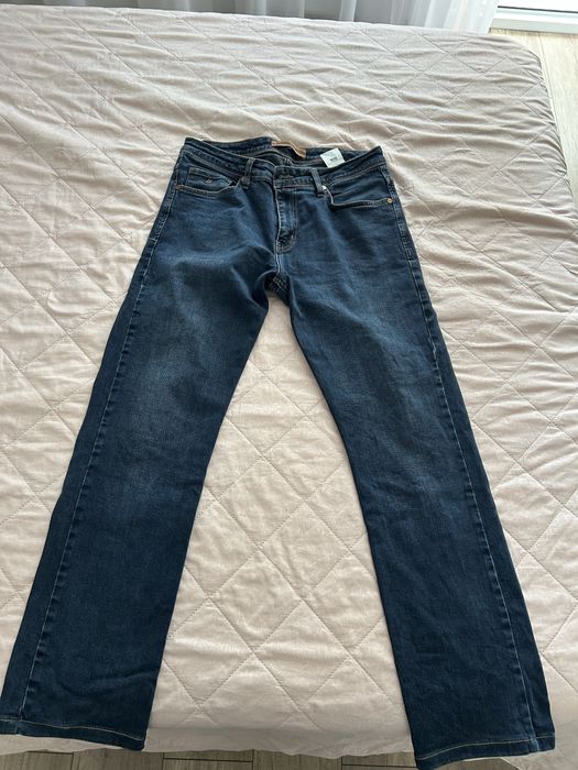 Продам зимние куртки,джинсы, кофты