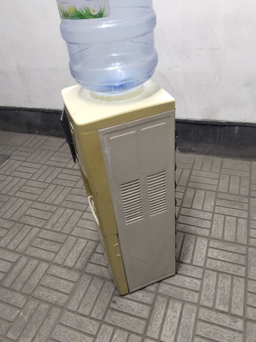 Диспенсер для дома и. т. д