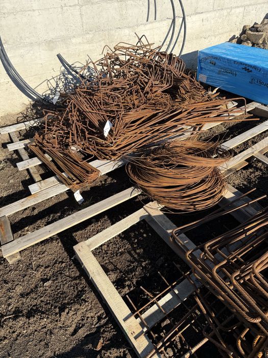 Vand fier de constructii ramas