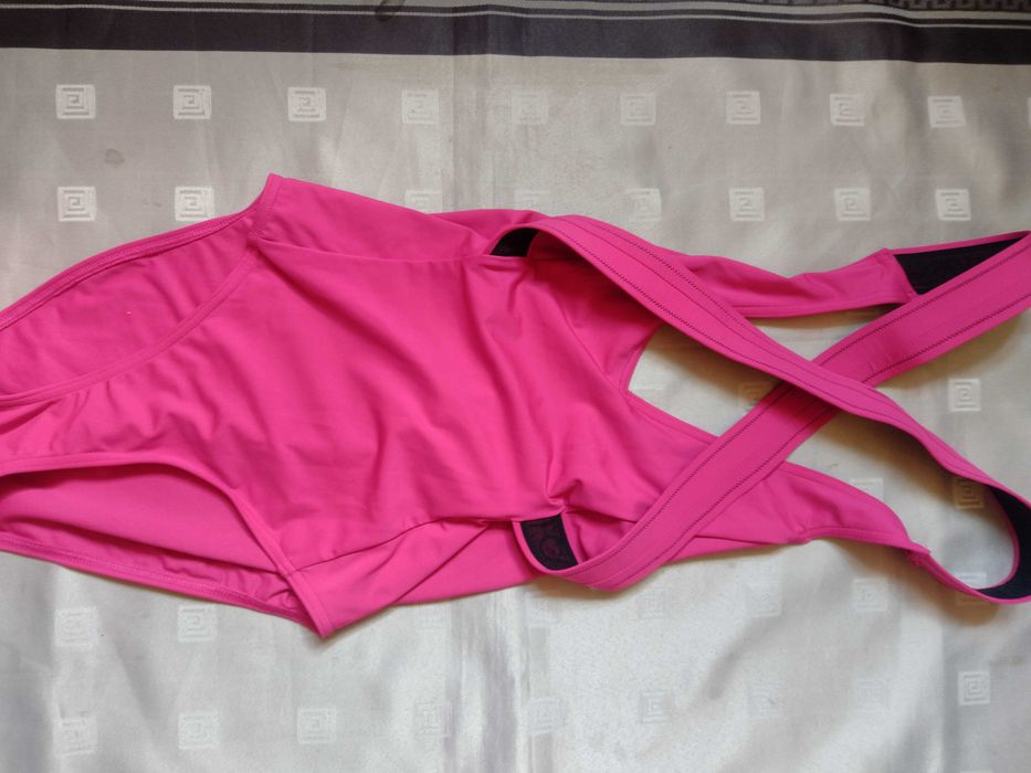 Calvin Klein цял бански в циклама