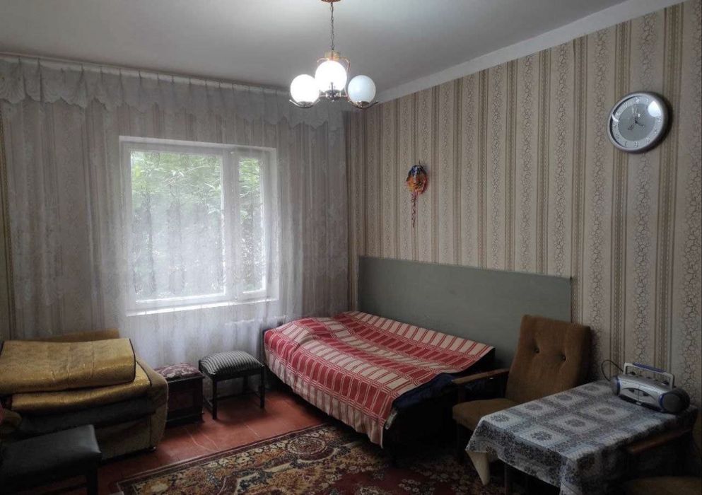 Ттз Ахмад Югнакий Продается квартира 1/2/5 балкон 2х3 38кв.м