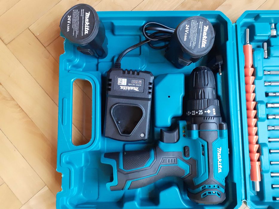 Акумулаторен ударен винтоверт