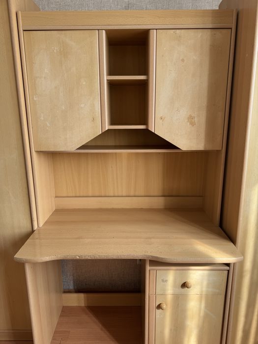 Писменный стол с полками/шкафчиком