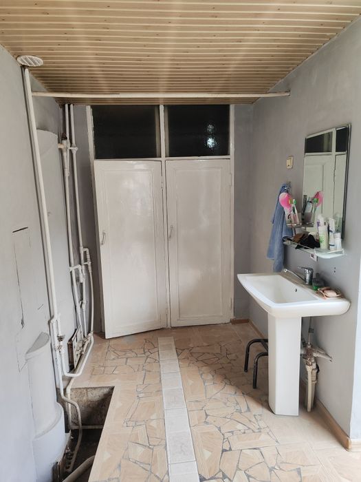 Нурафшон кучада арендага хонадон